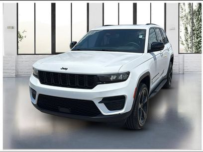 Used 2023 Jeep Grand Cherokee Altitude