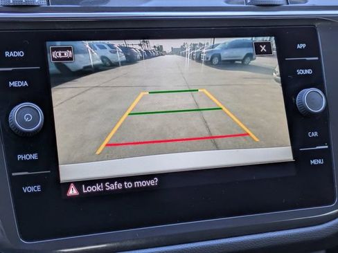 Used 2023 Volkswagen Tiguan SE FWD image 23