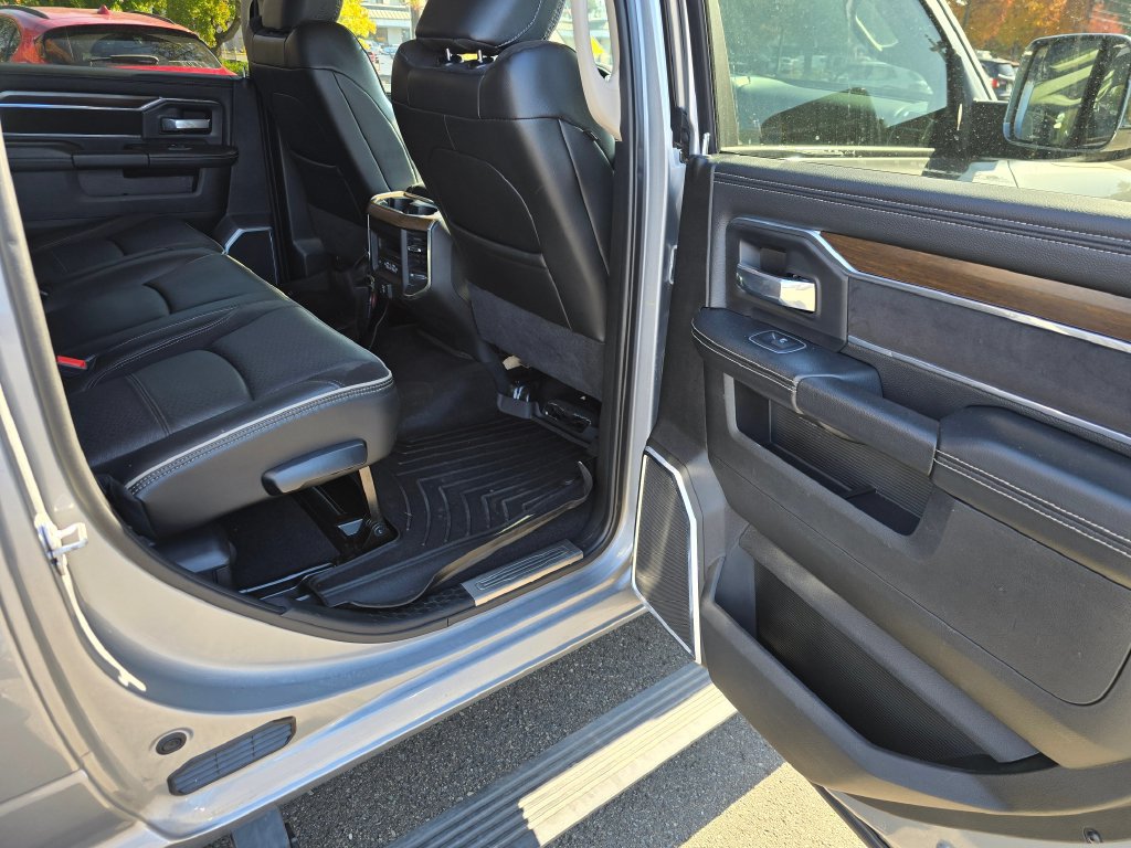 Used 2022 RAM 3500 Laramie AWD/4WD image 13