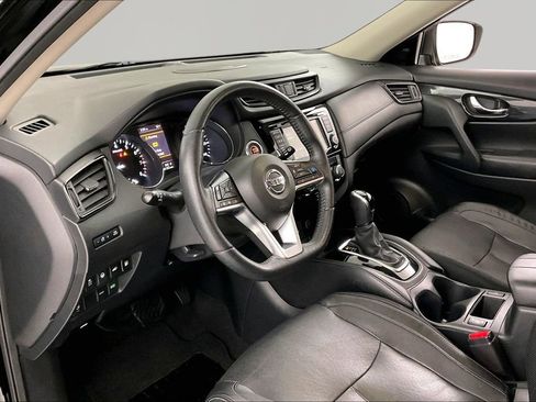 Used 2020 Nissan Rogue SL w/ Premium Package image 16