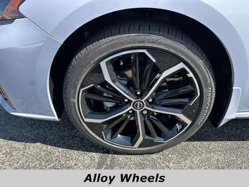 Certified 2025 Nissan Altima 2.5 SR FWD image 14