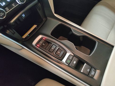 Used 2018 Honda Accord Touring image 26