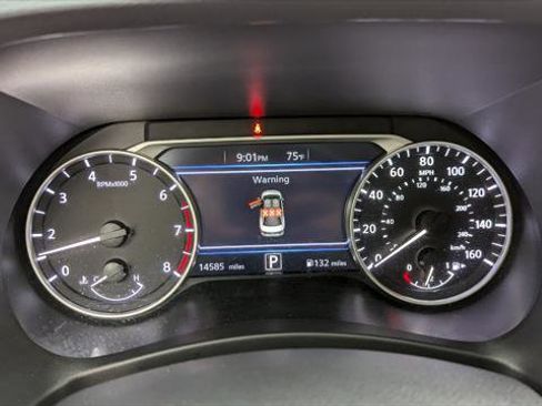 Used 2025 Nissan Sentra SV image 24