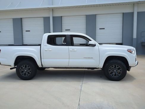 Used 2023 Toyota Tacoma SR5 RWD image 4