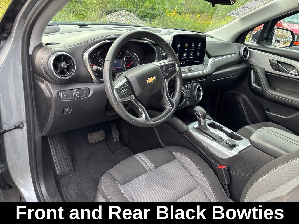 Used 2025 Chevrolet Blazer LT w/ Redline Edition FWD image 10