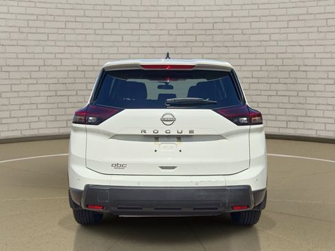 Certified 2025 Nissan Rogue S FWD image 6