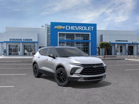 New 2026 Chevrolet Blazer LT w/ Convenience Package FWD image 9
