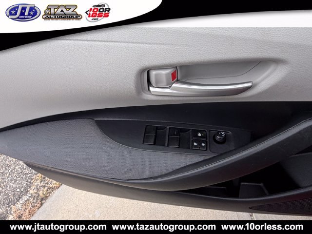 Used 2021 Toyota Corolla LE FWD image 12