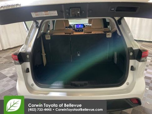 Certified 2023 Toyota Highlander XLE image 23