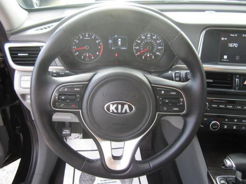 Used 2018 Kia Optima EX image 17