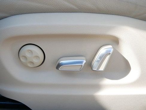 Used 2016 Audi Q5 2.0T Premium Plus w/ Technology Package image 15