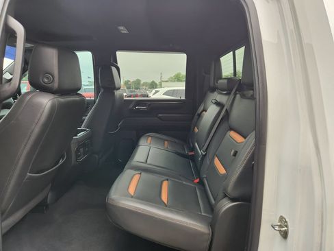 Used 2024 GMC Sierra 2500 AT4 w/ AT4 Preferred Package AWD/4WD image 18
