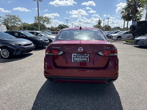 Certified 2022 Nissan Versa SR w/ Convenience Package FWD image 5