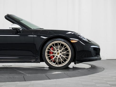 Certified 2019 Porsche 911 Targa 4 GTS image 11