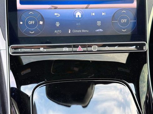 Used 2025 Mercedes-Benz C 300 Sedan image 30