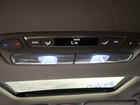 Used 2025 Kia Telluride S AWD/4WD image 33