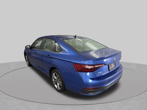 Used 2024 Volkswagen Jetta SE FWD image 7