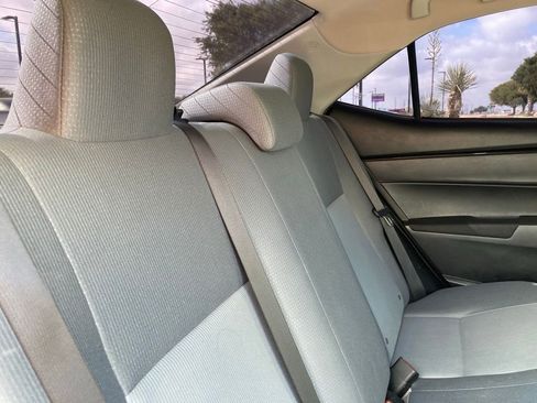 Used 2017 Toyota Corolla L image 12