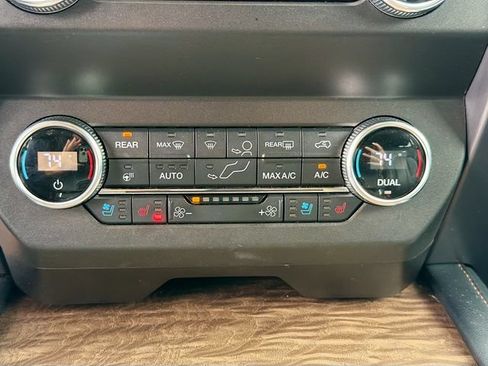 Used 2019 Ford Expedition Platinum AWD/4WD image 17