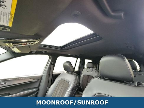 Used 2023 Jeep Grand Cherokee L Laredo AWD/4WD image 7