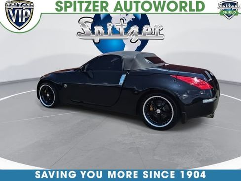 Used 2006 Nissan 350Z Grand Touring RWD image 2