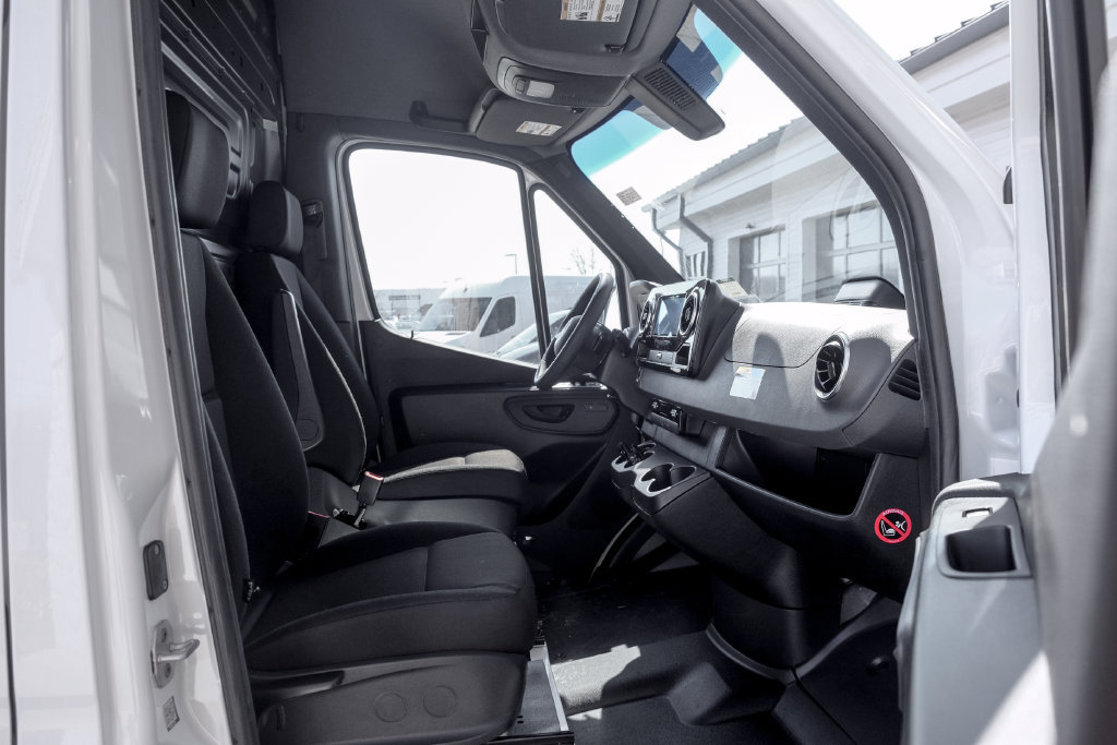 Used 2026 Mercedes-Benz Sprinter 2500 image 18