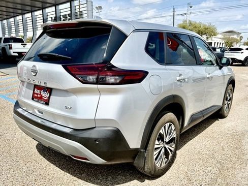 Certified 2023 Nissan Rogue SV image 7