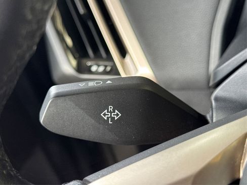 Used 2024 BMW iX xDrive50 w/ Sport Package image 37