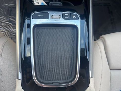 Used 2025 Mercedes-Benz GLA 250 4MATIC image 22
