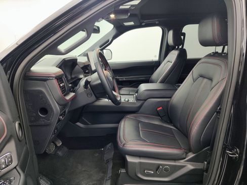 Used 2023 Ford Expedition Limited image 25