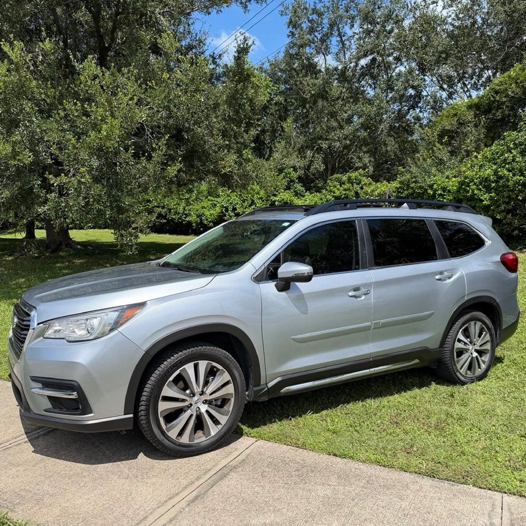 Used 2022 Subaru Ascent Limited w/ Technology Package AWD/4WD image 2