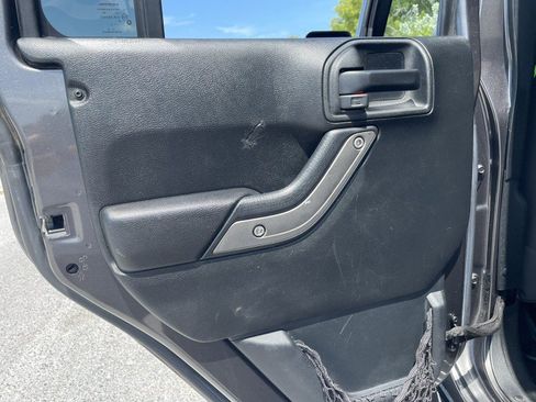 Used 2016 Jeep Wrangler Unlimited Sport w/ Quick Order Package 24S AWD/4WD image 32