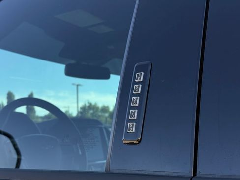 Used 2022 Ford F450 Lariat w/ Lariat Ultimate Package AWD/4WD image 18
