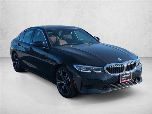 Used 2022 BMW 330e w/ Convenience Package RWD image 3