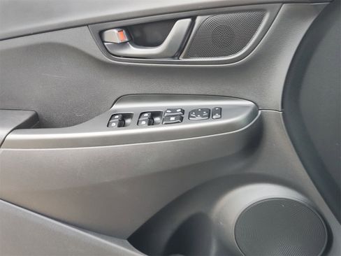 Used 2023 Hyundai Kona SEL image 30