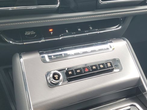 New 2026 Lincoln Aviator Premiere image 21