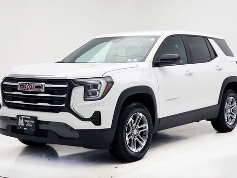 Used 2025 GMC Terrain Elevation image 2