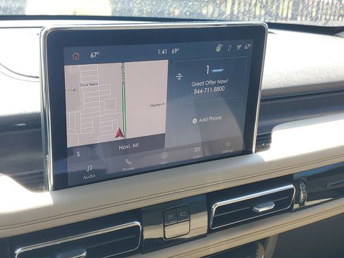 Used 2023 Lincoln Aviator Reserve w/ Equipment Group 201A image 16