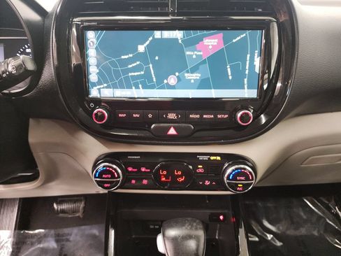 Used 2021 Kia Soul EX FWD image 18