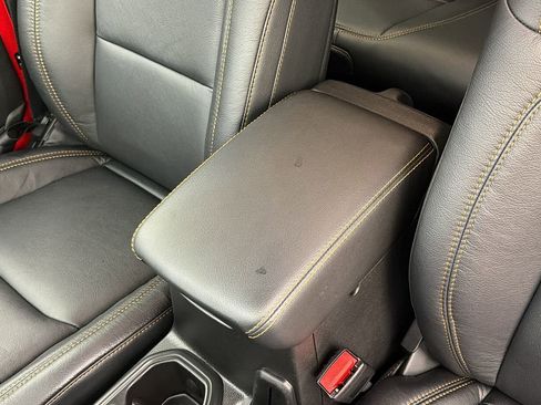 Used 2025 Jeep Wrangler Unlimited Sahara image 25