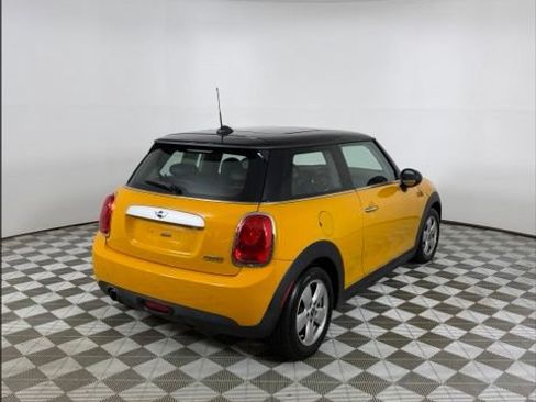 Used 2014 MINI Cooper 2-Door Hardtop FWD image 7