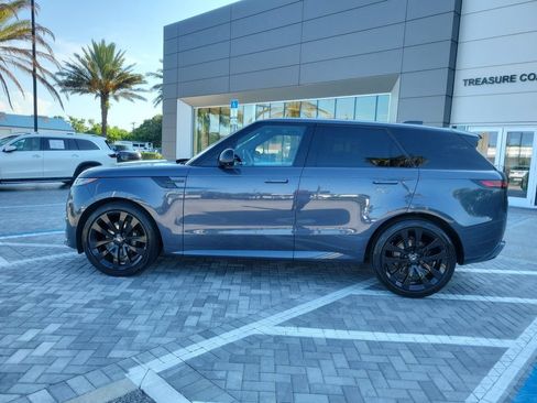 Used 2023 Land Rover Range Rover Sport SE Dynamic AWD/4WD image 2
