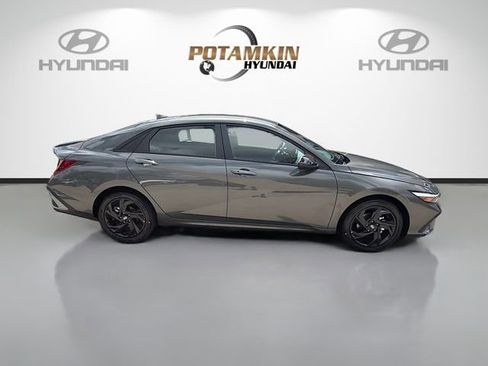 New 2026 Hyundai Elantra Sport FWD image 4