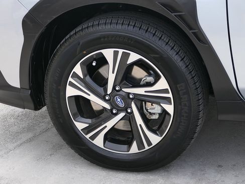 Used 2025 Subaru Crosstrek 2.5i Premium w/ Crosstrek Mirror Package AWD/4WD image 8