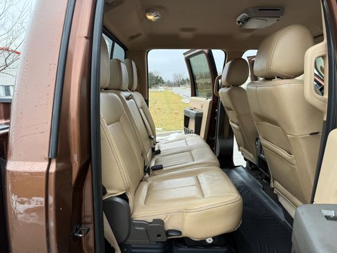 Used 2012 Ford F350 Lariat w/ Lariat Interior Pkg image 26