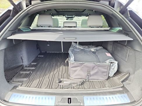 Used 2026 Land Rover Range Rover Velar S image 13