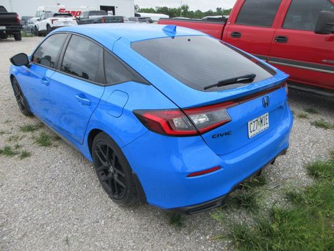 Used 2024 Honda Civic Sport image 4