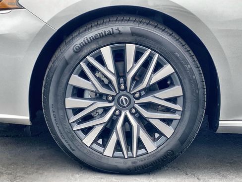 Used 2024 Nissan Altima 2.5 SV image 31