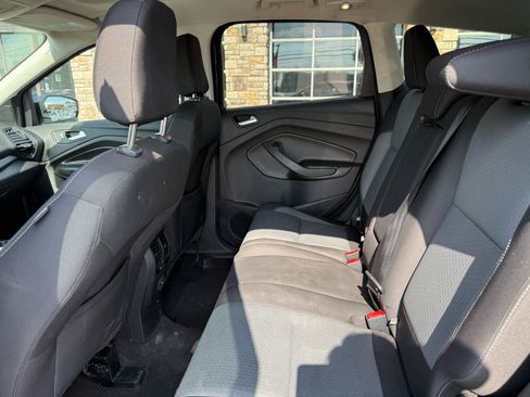 Used 2018 Ford Escape SE w/ SE Sync 3 Package AWD/4WD image 14