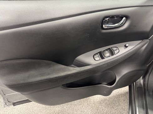 Used 2017 Nissan Leaf S w/ Charge Package image 21